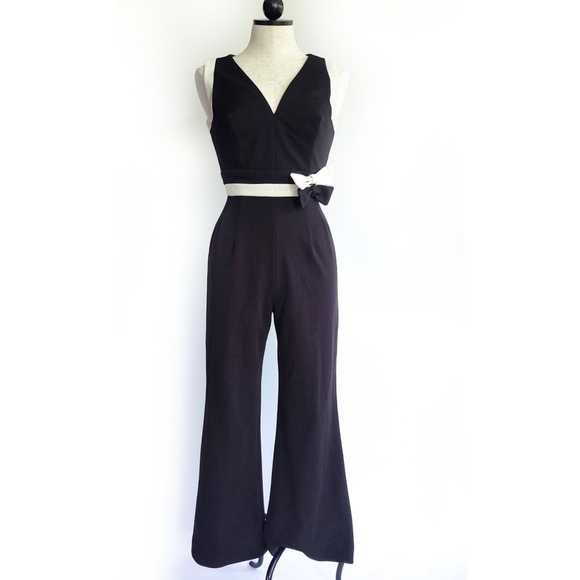 Vintage 60's / 70's Jumpsuit Black & White Bow Tie Detail Zip Back - Picture 9 of 9